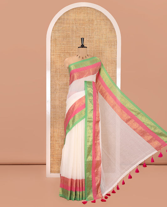 Cream Plain Khadi Mul Cotton Saree, Complemented by a Contrast Rettai Pettu Traditional Zari Design Border of Chakram Motifs, a Self-Pallu, and Paired with a Matching Blouse