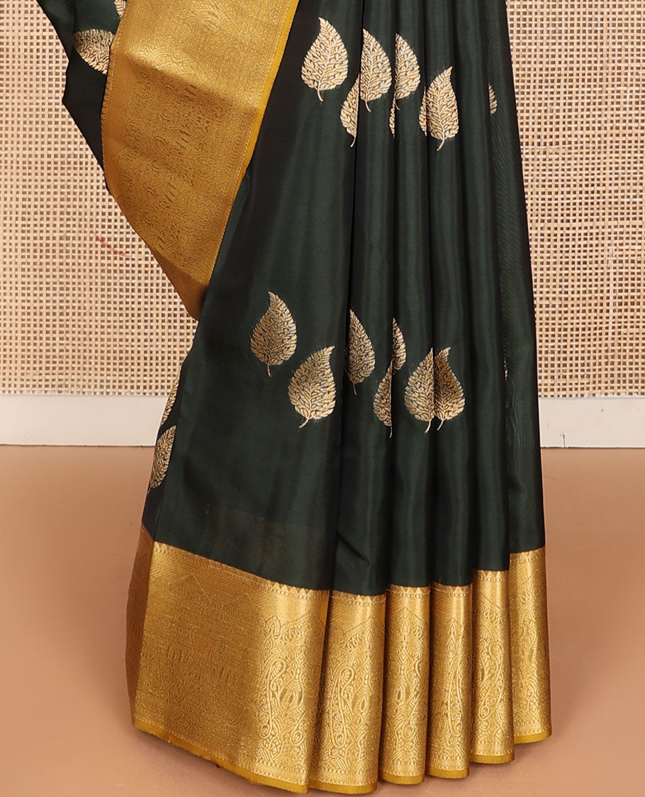 Green leaf zari buttas vasundhara silk mix saree, contrast border of rekku,muthu & manga design & zari-rich jaal pallu