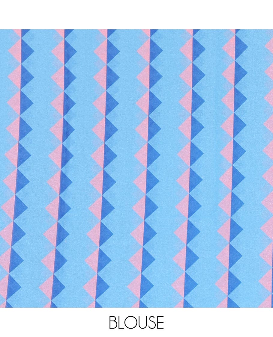 Borderless blue plain moss chiffon saree, contrast double-sided temple border, self-pallu, and diamond-patterned printed blouse