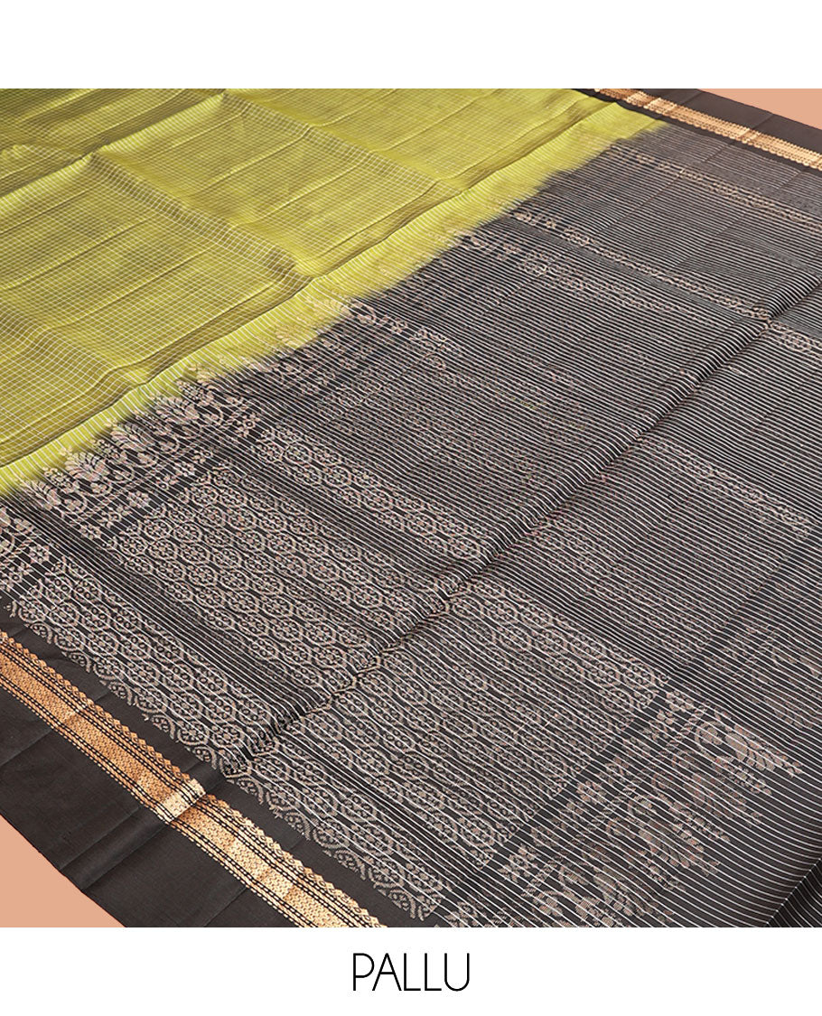 Green Mayuri Lite Silk Mix Saree, Subtly Sparkled with Checks on Its Body, Complemented by a Contrast Kal Eragina Border of Salngai, Muthu, and Then Kuli Nagam Designs, Intricately Designed Pallu, and Paired with a Contrast Blouse