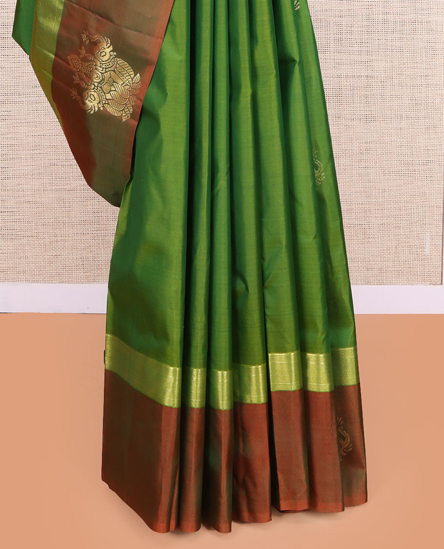 Green Kanchipuram Silk Saree, Woven with Goddess Lakshmi Buttas, a Contrast Goddess Lakshmi Border, Goddess Lakshmi Pallu, and a Contrast Blouse