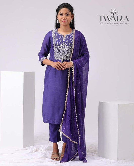 Twara Blue floral embroidery round neck, 3/4th sleeve, below knee lenght kurti with straight pants & embroidered dupatta