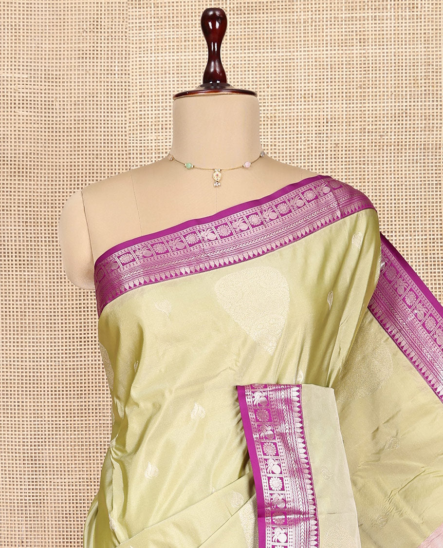 Green Budget Silk Saree, Sparsely Woven with Zari Buttas, Complemented by a Contrast Traditional Border, Grand Pallu, and a Contrast Blouse