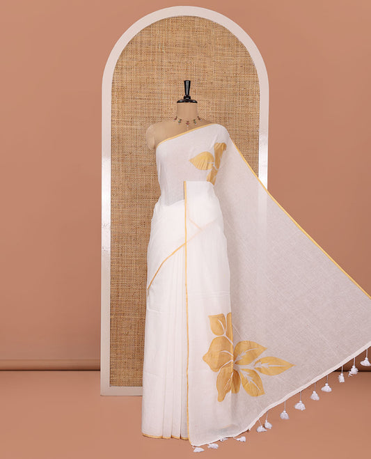 Borderless White Khadi Mul Cotton Saree, Enthralled with Big Hibiscus Floral Motifs Foil-Printed on Its Body, Subtly Sparkled Pallu of the Same Print and Tassels, and Paired with a Matching Blouse