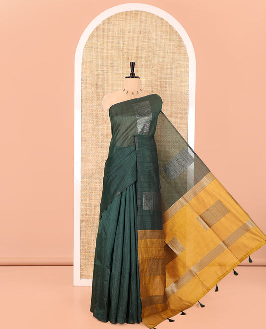 Borderless Green Vichitra Silk Saree, Elevated  with Square Buttas All Over Its Body, Captivating Contrast Pallu of Traditional Designs, and Paired with a Contrast Blouse