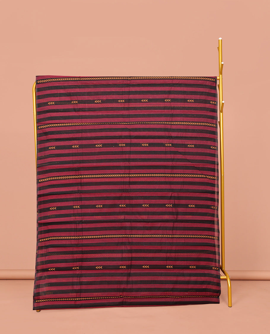 Borderless Red and Black Kanchi Cotton Saree, Accentuated with Stripes and Triangle Buttas on Its Body, Self-Pallu of Chevron Designs, and Paired with a Matching Blouse