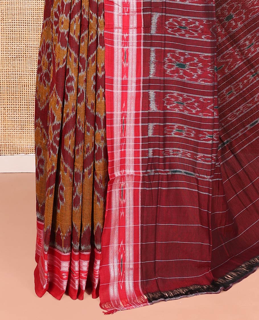 Brown Odisha Cotton Saree, Woven with Diamond-Floral Designs All Over the Body, Complemented by a Contrast Temple Border of Geometric Patterns, Pallu Features Floral Design in Hazily Weave, and Has No Blouse
