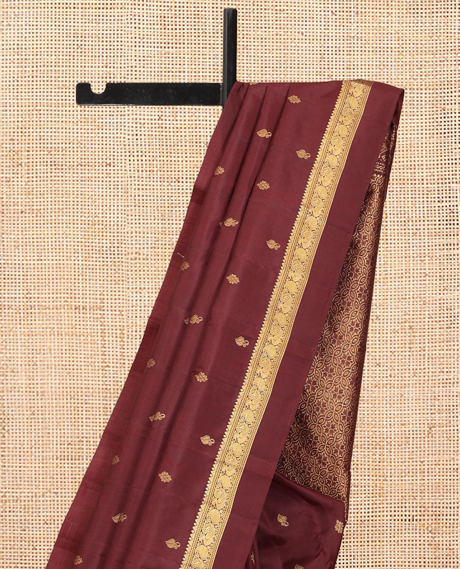 Maroon Vasundhara Silk Saree, Woven with Zari Buttas, a Zari Kaal Eragina Border of Rekku, Neli, Manga, and Mayil Designs, Grand Pallu, and a Matching Blouse