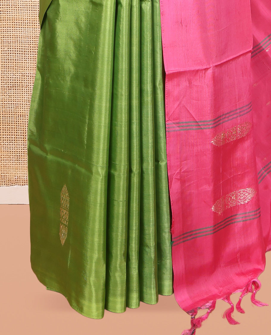 Borderless Parrot Green Banana Pith Saree, Woven with Buttas and Stripes, Complemented by a Contrast Pallu of Stripes and Buttas, and a Contrast Blouse