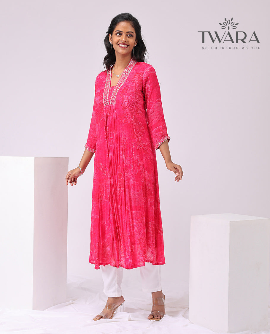 Twara Pink floral printed v neck, knee lenght, 3/4 sleeve kurti