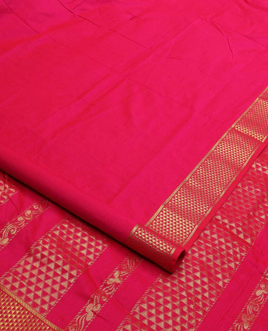 Pink plain nine-yard cotton saree, ara maadam zari border, and ara maadam zari pallu