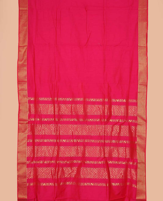 Pink plain nine-yard cotton saree, ara maadam zari border, and ara maadam zari pallu