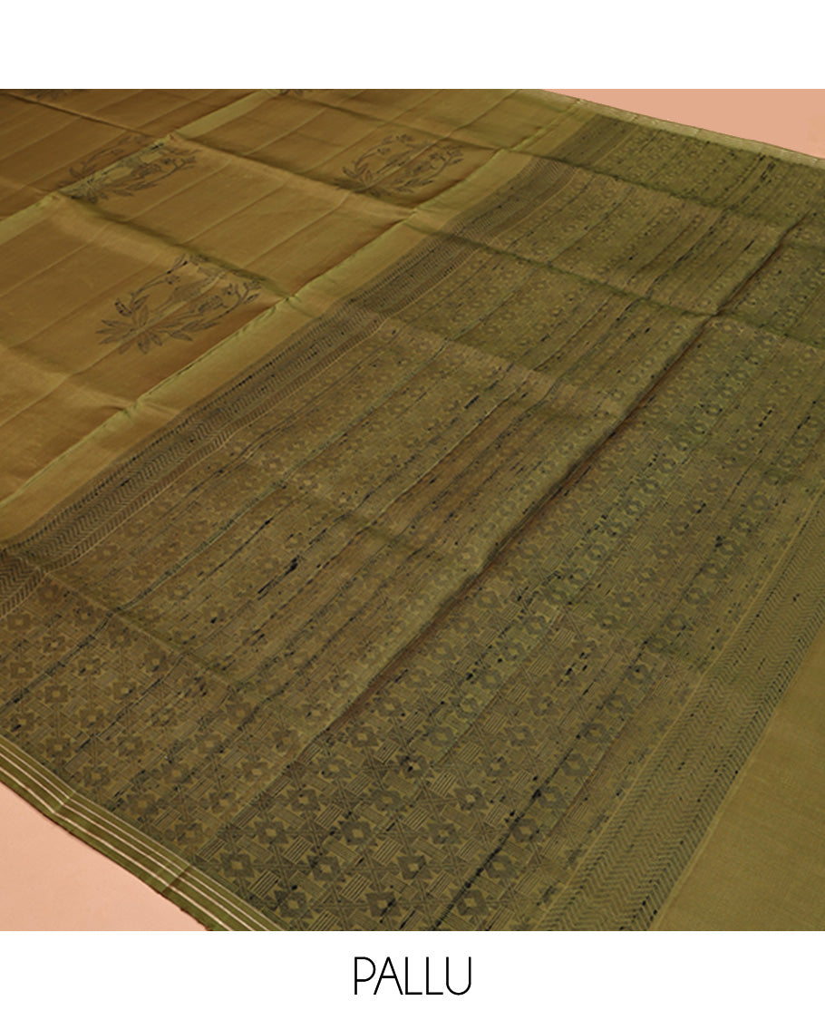 Green Mayuri Soft Silk Saree, Crafted with Floral Deer Buttas, a Subtle Border, Intricately Designed Pallu and a Matching Blouse