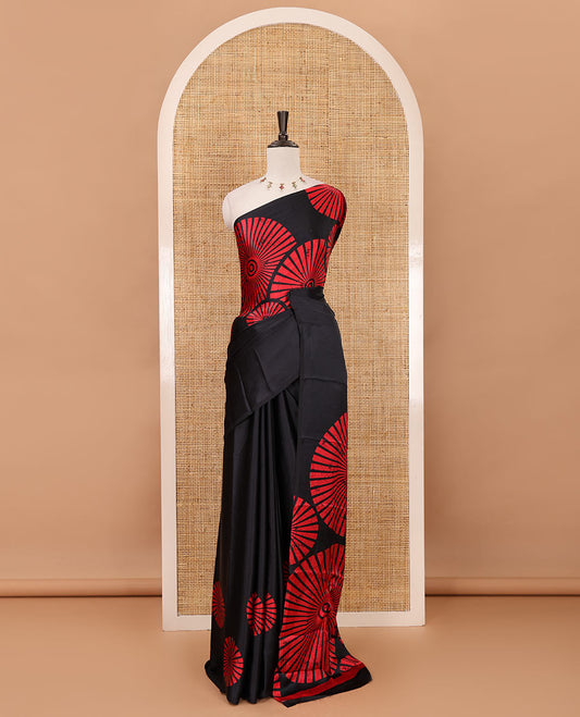 Borderless black-red sunburst motifs batik-style printed gajji silk saree, plain black blouse