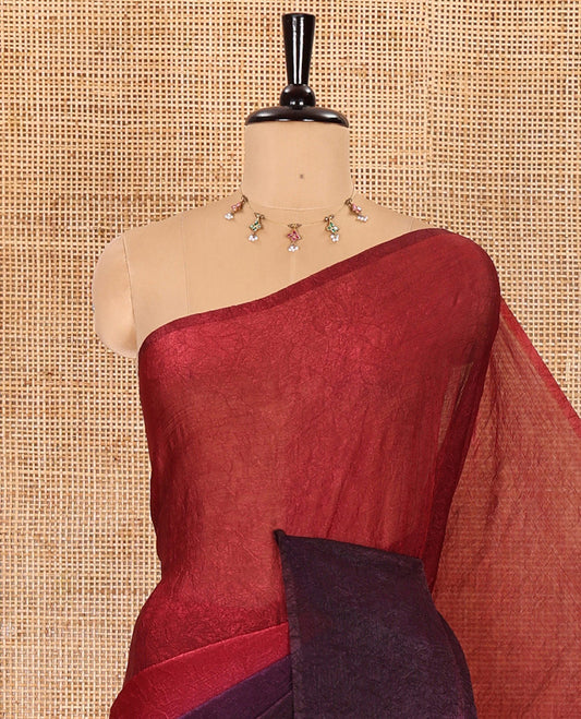 Borderless purple and maroon ombre-style crushed plain fendy chiffon saree, self-pallu, and a matching plain blouse