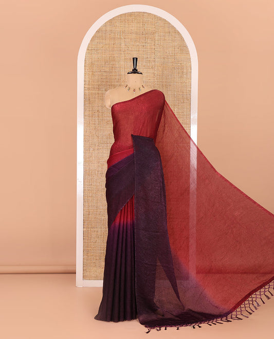 Borderless purple and maroon ombre-style crushed plain fendy chiffon saree, self-pallu, and a matching plain blouse