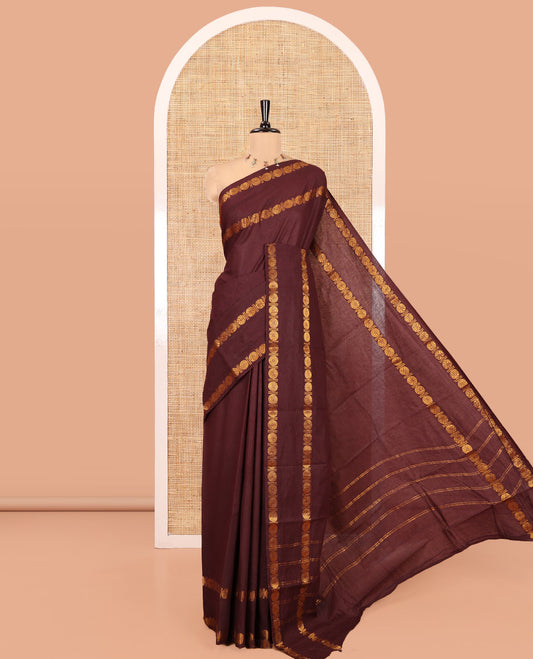 Brown Plain Sungudi Cotton Saree, Highlighted by Traditional Rettai Pettu Rudraksham Border, Striped Pallu, and a Matching Blouse