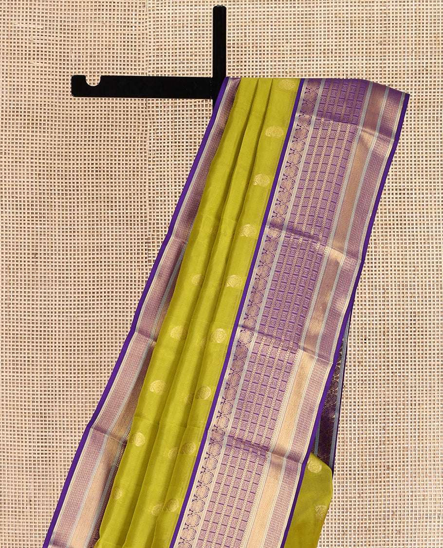 Leaf Green Vasundhara Lite Silk Mix Saree, Bedecked with Manga Buttas, Complemented by a Contrast Traditional Design Border, Jaal Pallu, and a Contrast Blouse