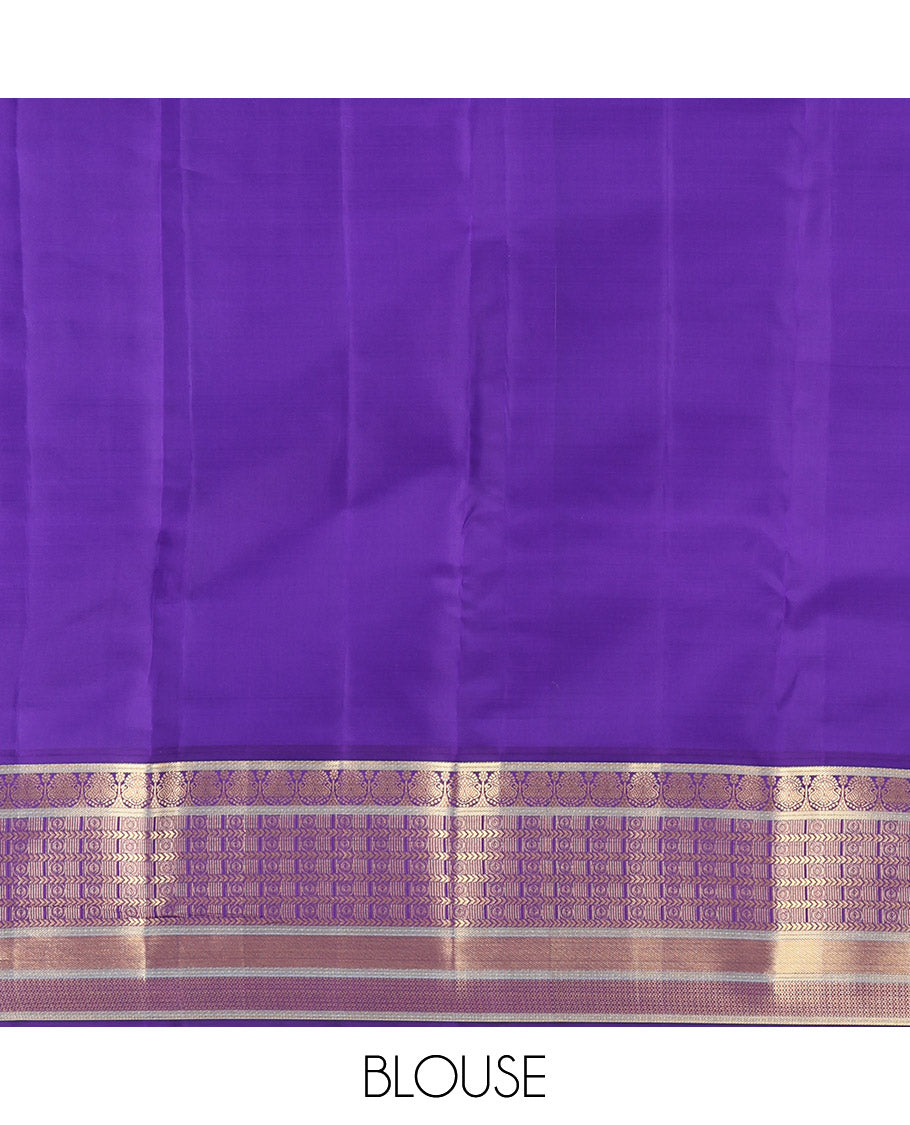 Leaf Green Vasundhara Lite Silk Mix Saree, Bedecked with Manga Buttas, Complemented by a Contrast Traditional Design Border, Jaal Pallu, and a Contrast Blouse