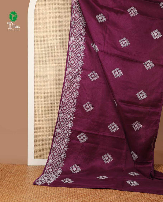 Wine color thread embroidery kotta cotton saree with thread embroidery border & self pallu along with plain blouse