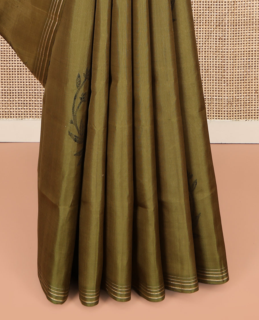 Green Mayuri Soft Silk Saree, Crafted with Floral Deer Buttas, a Subtle Border, Intricately Designed Pallu and a Matching Blouse