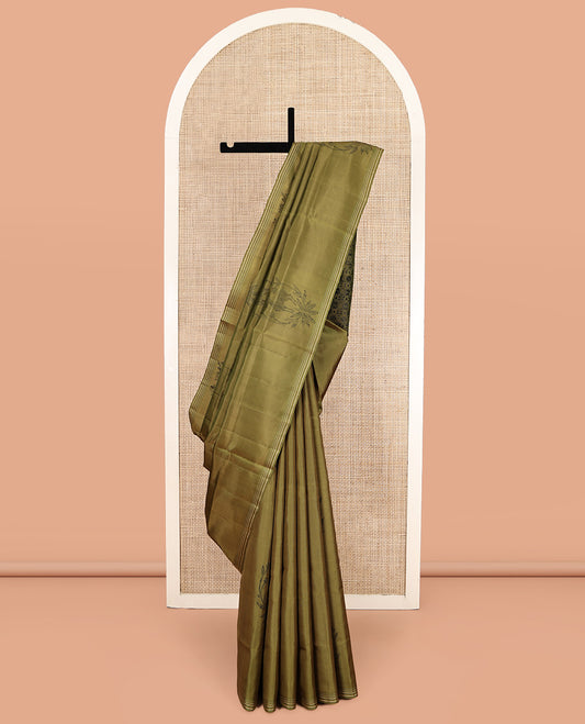 Green Mayuri Soft Silk Saree, Crafted with Floral Deer Buttas, a Subtle Border, Intricately Designed Pallu and a Matching Blouse