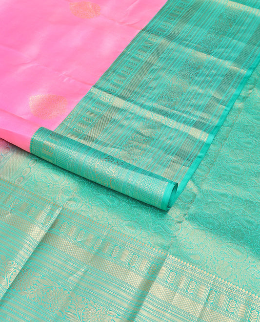 Pink floral buttas silk saree with contrast border of thilakam mokku, muthu, ara maadam, kodi visiry design & paisley, floral design pallu