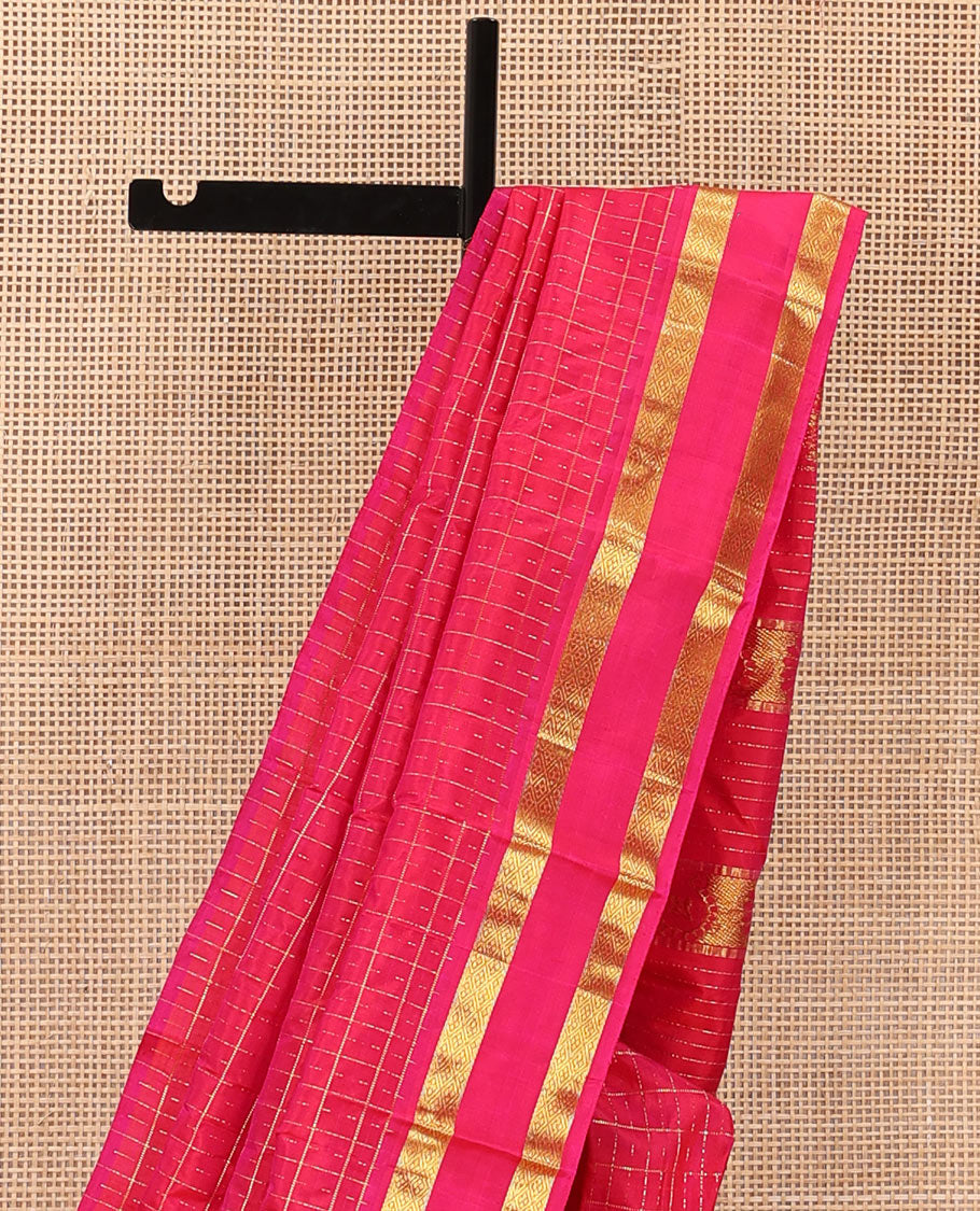 Pink zari checked Kanchipuram silk saree, one-sided rettai pettu zari border and zari design pallu