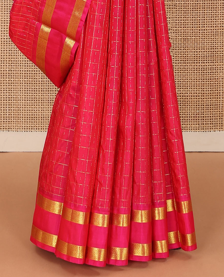 Pink zari checked Kanchipuram silk saree, one-sided rettai pettu zari border and zari design pallu
