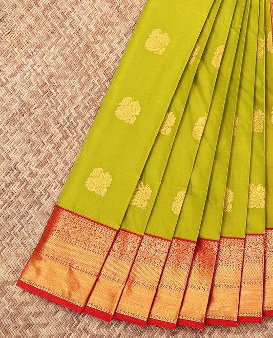 Green Budget Silk Saree, Beautified with Zari Buttas, Complemented by a Contrast Traditional Zari Border, Grand Pallu, and a Contrast Blouse