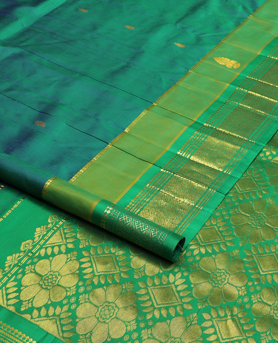 Green zari buttas Kanchipuram silk saree, contrast border of panner sombu,banaras & jaal & zari design pallu