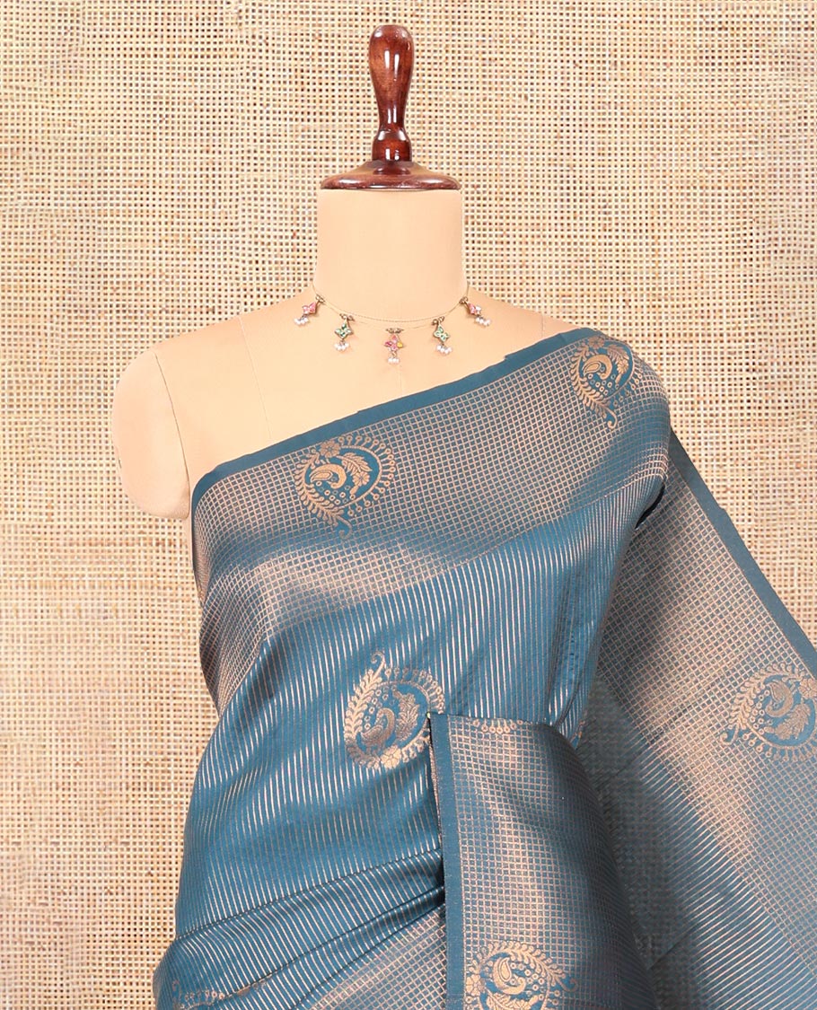 Blue Art Kanchi Silk Saree, Adorned with Vaira Oosi and Zari Buttas, a Traditional Zari Border, Contrast Jaal Pallu, and a Contrast Blouse