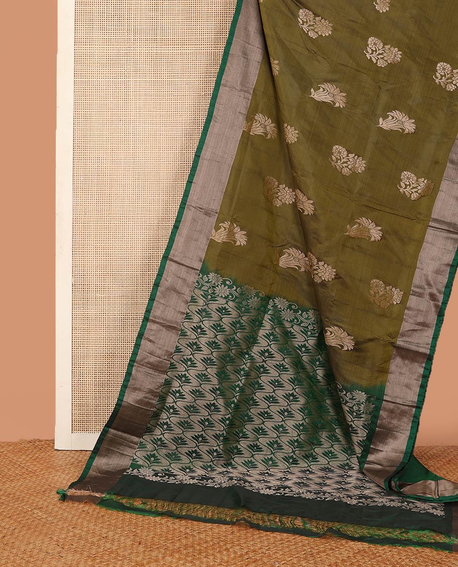 Green floral zari buttas Uppada saree, contrast bavanji border, and ogee patterned pallu