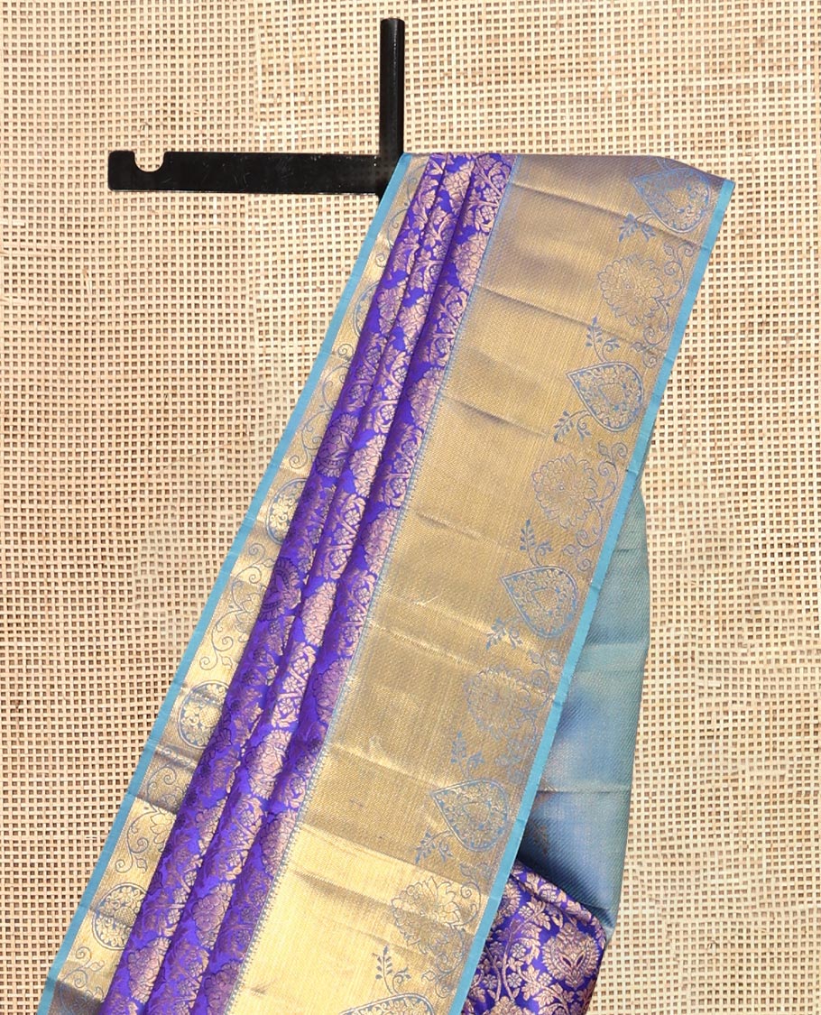 Blue Kanchipuram Wedding Silk Saree, Elegantly Framed with Jacquard Design, a Contrast Border of Traditional Designs, Grand Pallu, and a Contrast Blouse