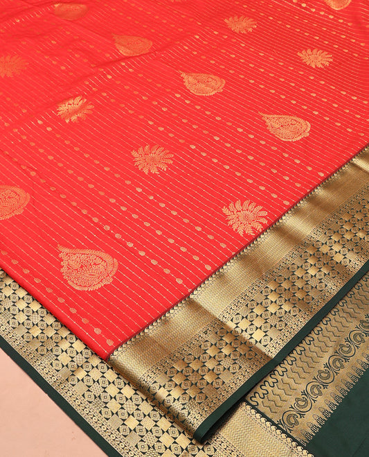Red and Dark Green Budget Silk Saree, Steeped with the Richness of Zari Designs On Its Body, Complemented by Contrast Traditional Zari Designs Woven Border, Grand Pallu and Paired with a Contrast Blouse