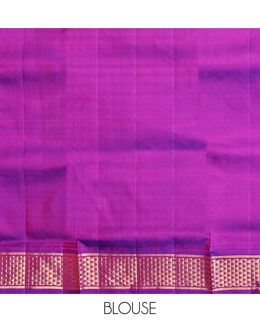 Green Nine-Yard Silk Saree, Spotlighted with Kasa-Kasa Checks, Complemented by Contrast Korvai Ara Maadam Border, Pallu of Ara Maadam Designs, and Contrast Blouse