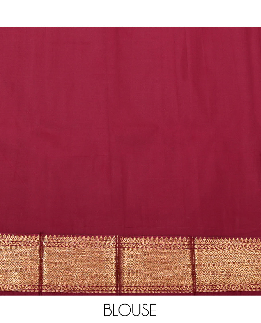 Green Budget Silk Saree, Woven with Zari Designs, Complemented by a Contrast Traditional Zari Border, Jaal Pallu, and Contrast Blouse