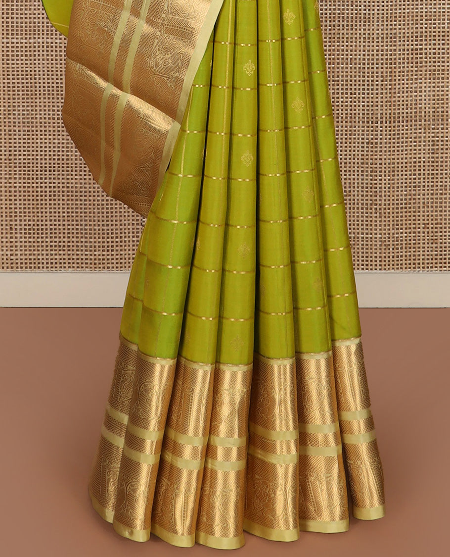 Green Zari Buttas Silk Saree Contrast Border Of Kuyil Kann Banaras And Mayil Designs And Ogee Patterned Pallu