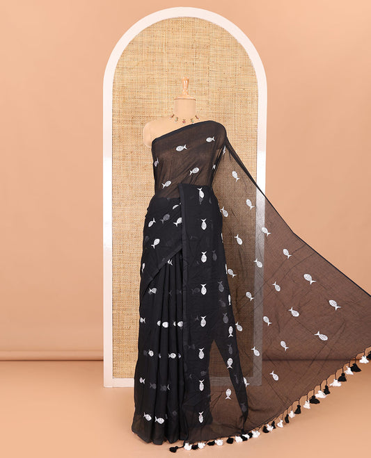 Borderless black fish motifs thread embroidered khadi mul cotton saree, fish motifs thread embroidered pallu, and a matching plain blouse