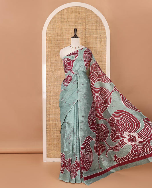 Borderless sea green abstract-geometric printed crushed litchi saree, printed pallu & running blouse