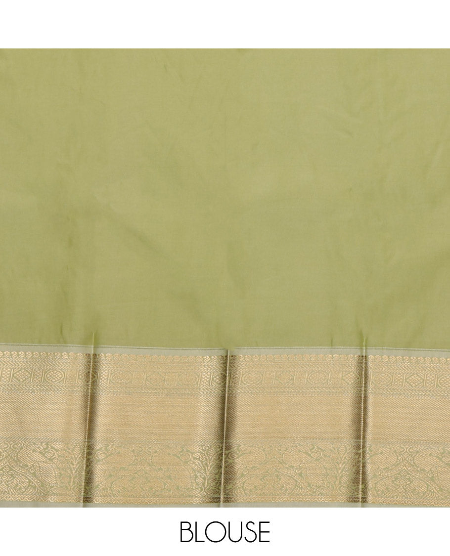 Purple Budget Silk Saree, Adorned with Zari Buttas, Complemented by Contrast Traditional Zari Border, Grand Pallu and a Contrast Blouse