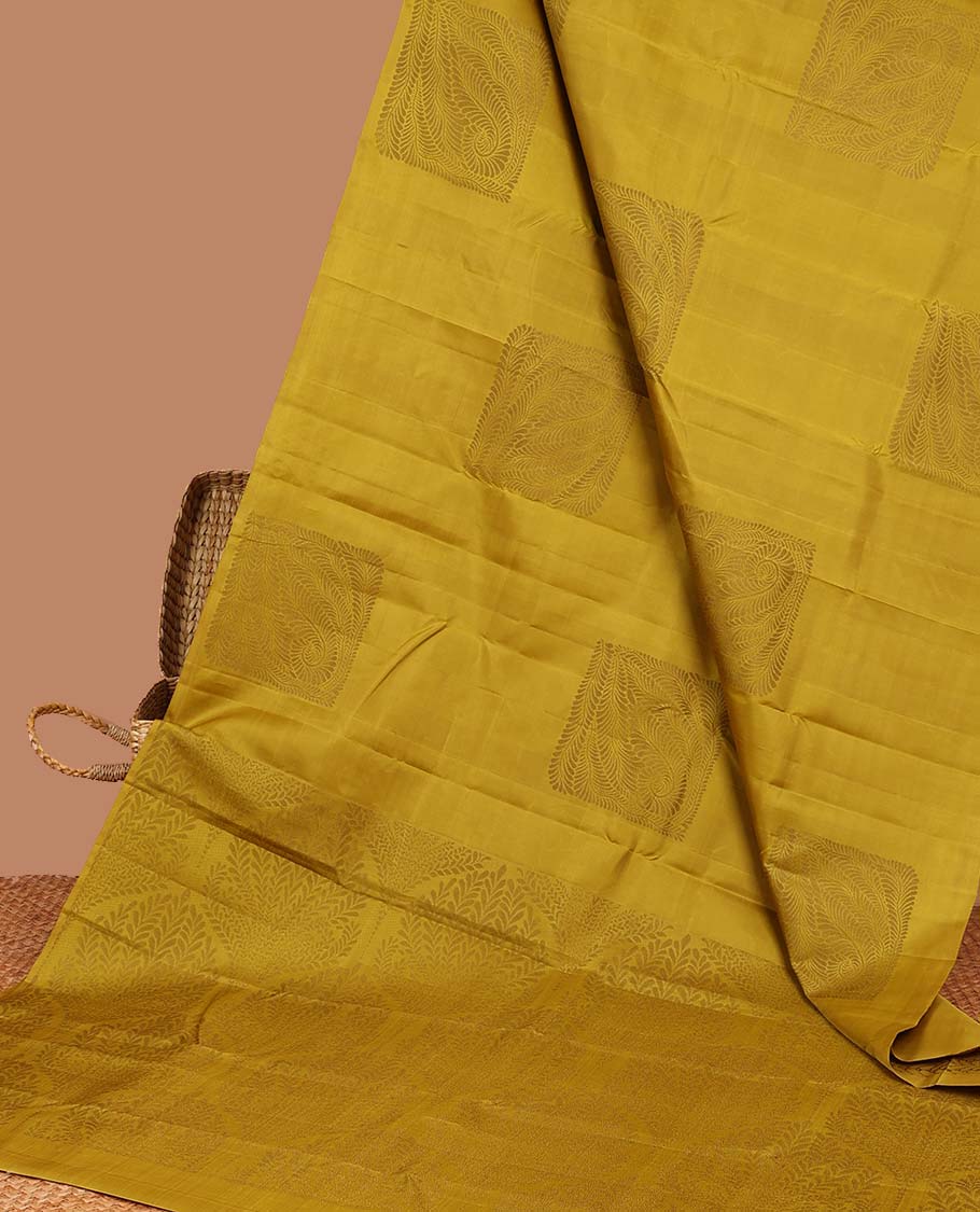 Borderless green zari buttas Kanchipuram silk saree,  self-pallu of intricate designs weave