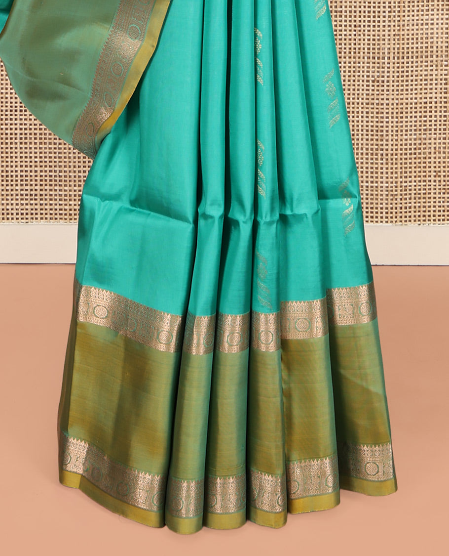 Green Uppada Silk Saree, Enriched with Zari Buttas, Complemented by a Contrast Traditional Zari Border, Grand Pallu, and a Contrast Blouse
