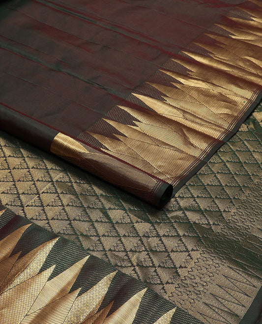 Black plain Kanchipuram silk saree, zari thazampoo rekku border & jaal pallu