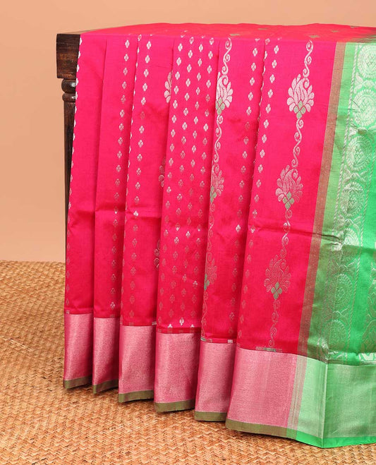 Pink kupadam cotton saree with buttas, plain border & contrast pallu of ogee patterns