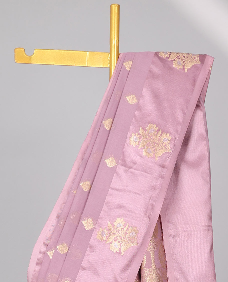 Green leaf motifs mushru silk saree with self floral design border & pallu of intricate zari design