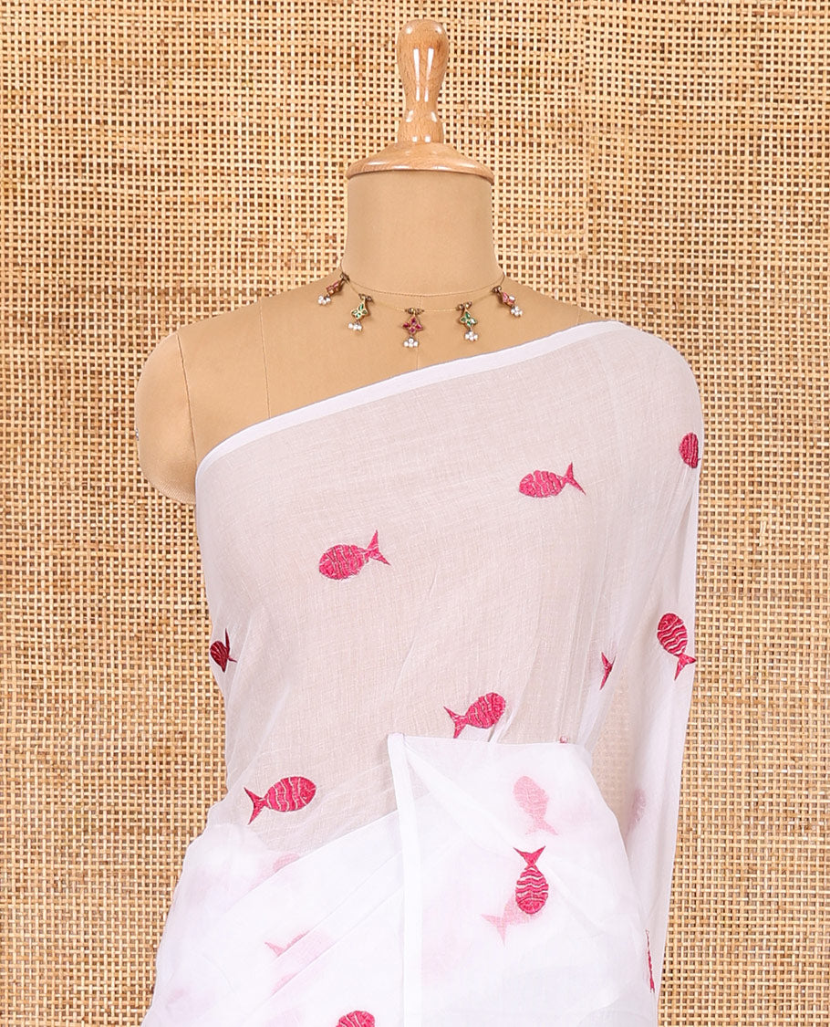 Borderless white fish motifs thread embroidered khadi mul cotton saree, fish motifs thread embroidered pallu, and a matching plain blouse