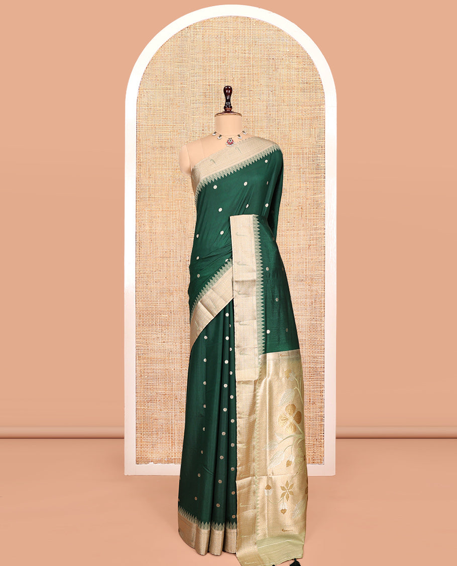 Green Matka Silk Saree, Crafted with Flower Buttas All Over Its Body, Complemented by a Contrast Border of Traditional and Muniya Designs, Pallu of Floral Designs, and Paired with Contrast Blouse