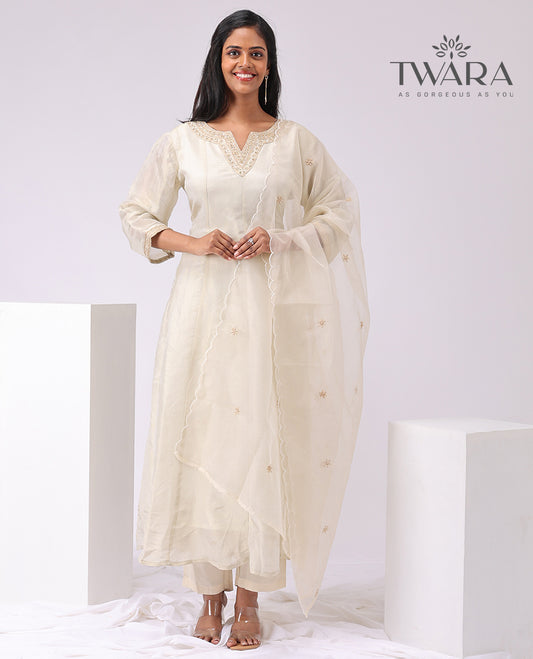 Twara cream floral embroidered v neck, 3/4 th sleeve , below knee lenght with straight pant & scallop border dupatta
