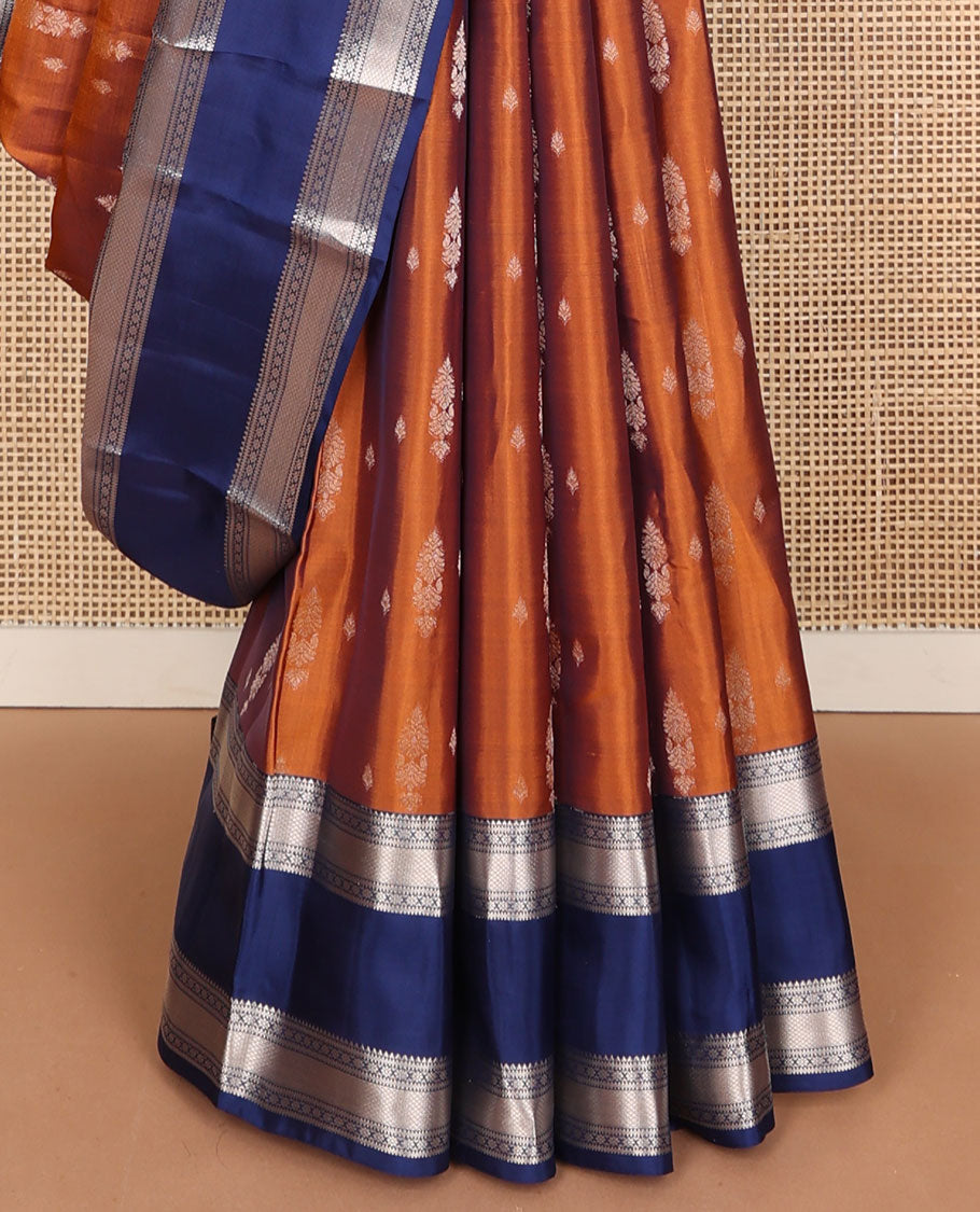 Copper color zari buttas vasundhara elite silk saree, contrast rettai pettu border of rekku, muthu, diamond & kuyil kann & pallu steeped with kodi visiry designs